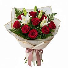 Букет высокая поэзия в Касимове Букет цветов из:  Лилии и Розы в Касимове