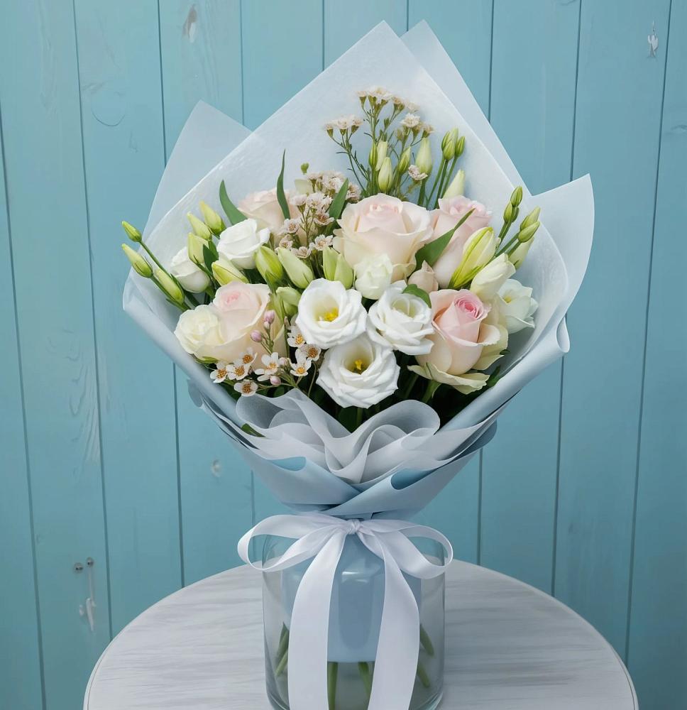 Букет цветов из: Розы и Лизиантусы в Касимове