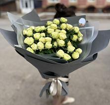 Букет Белые кустовые розы Солинеро в Касимове