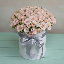 Цветочная композиция из Розы в шляпной коробке в Касимове