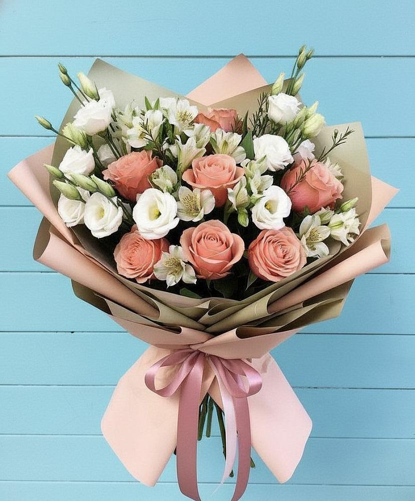 Букет цветов из: Розы, Альстромерии и Лизиантусы в Касимове