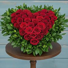 Композиция Сердце в любви в Касимове Цветочная композиция из Розы в виде сердца в Касимове