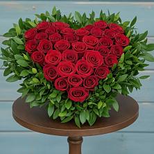 Композиция Сердце в любви в Касимове Цветочная композиция из Розы в виде сердца в Касимове