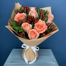Букет Сплетённые любовью в Касимове Букет цветов из:  Розы и Альстромерии в Касимове