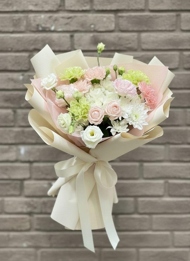 Букет Трепет мечты в Касимове Букет цветов из: Гвоздики, Розы, Лизиантусы и Хризантемы в Касимове