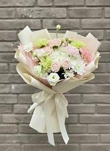 Букет Трепет мечты в Касимове Букет цветов из:  Гвоздики, Розы, Лизиантусы и Хризантемы в Касимове