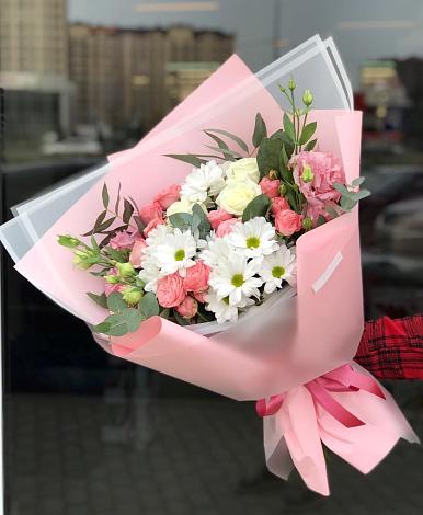 Букет цветов из: Розы, Лизиантусы и Хризантемы в Касимове