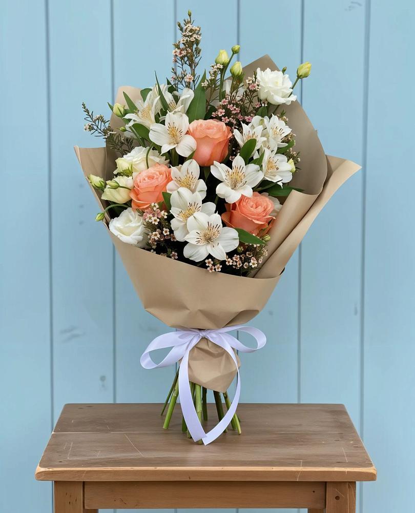 Букет яркий комплимент в Касимове Букет цветов из: Альстромерии, Лизиантусы, Розы и Хризантемы в Касимове