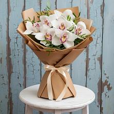 Букет Белые орхидеи в Касимове Букет цветов из:  Орхидеи и Розы в Касимове