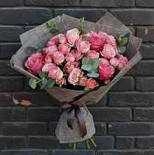 Букет розы в пальмах в Касимове Букет цветов из:  Розы в Касимове